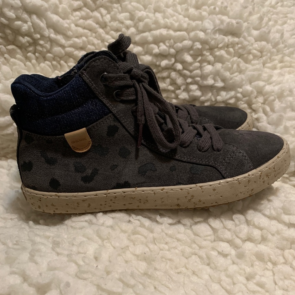 Geox Respira Suede High Top Sneakers, size 5